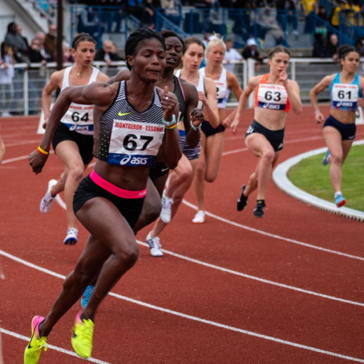 Female Runners on track